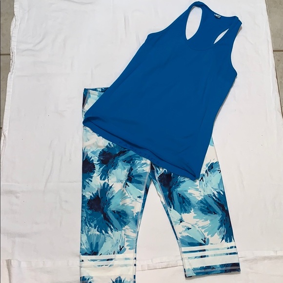 Fabletics Pants - EUC Fabletics XL Capri floral tights. Bright color